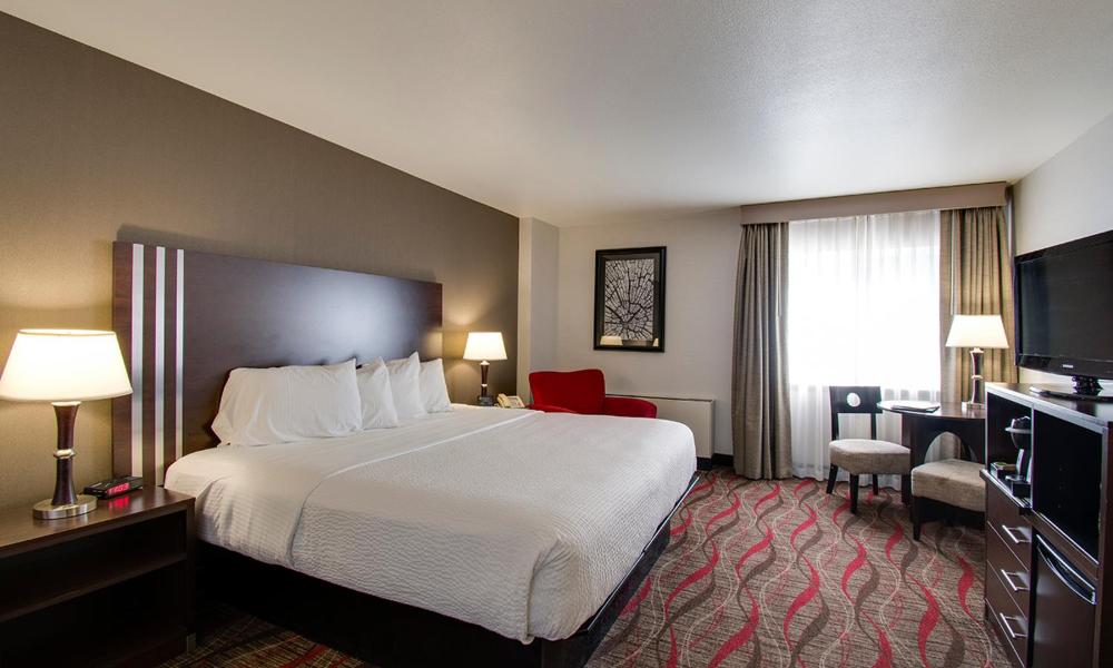 Standard King Room interior